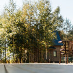 Tam, gdzie rosną Poziomki - Widok domu z tarasu