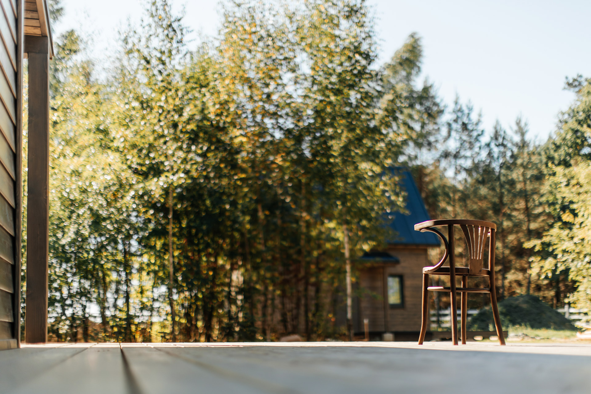 Tam, gdzie rosną Poziomki - Widok domu z tarasu