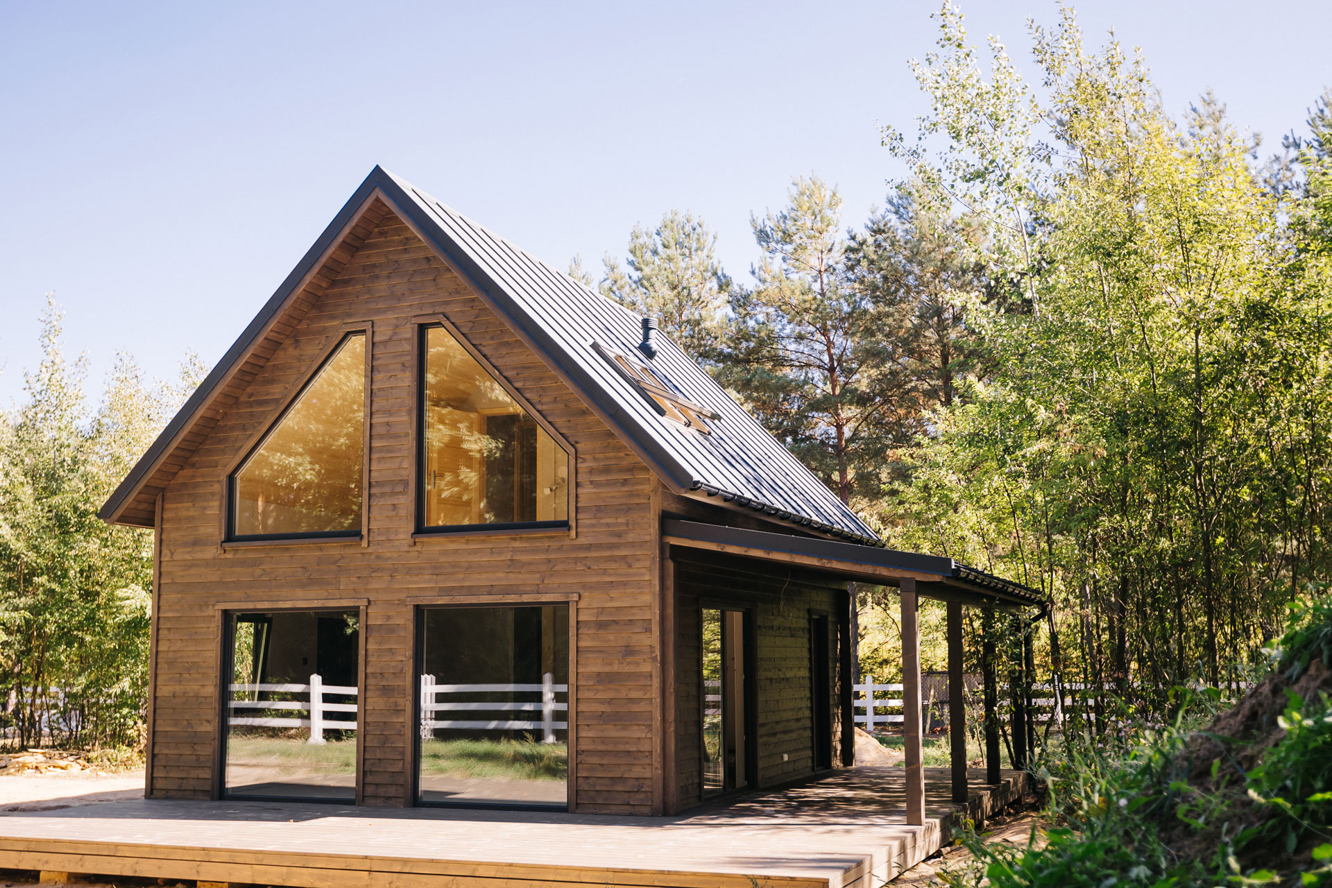 Tam, gdzie rosną Poziomki - Widok domu